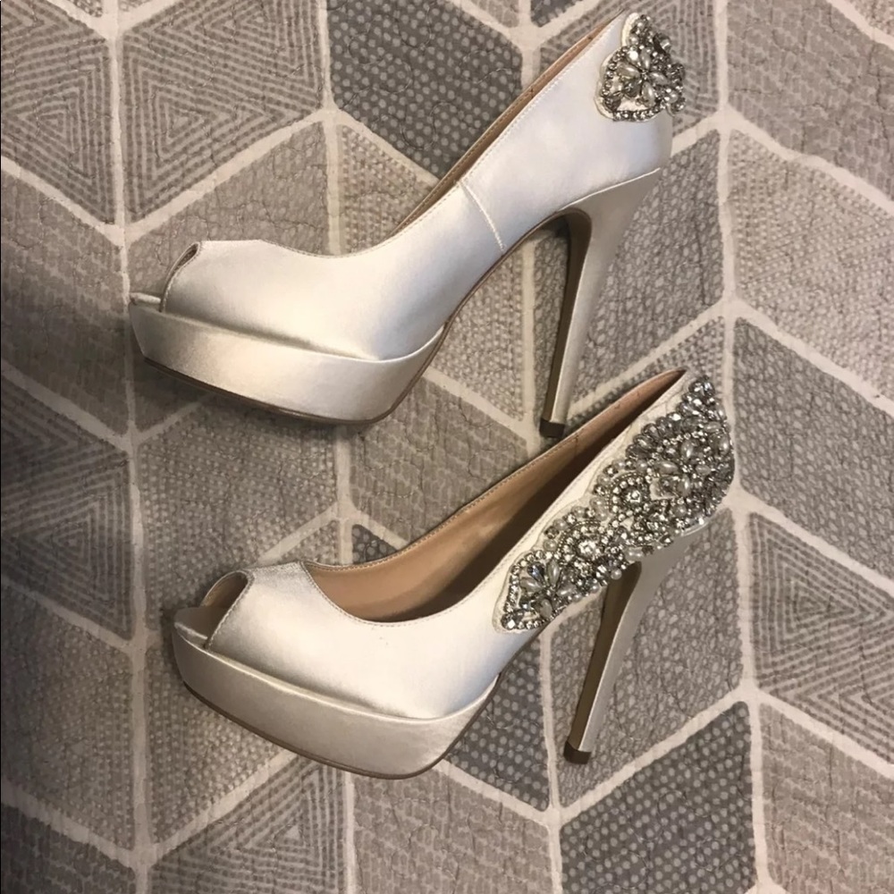 Heels - Picture 3 of 6